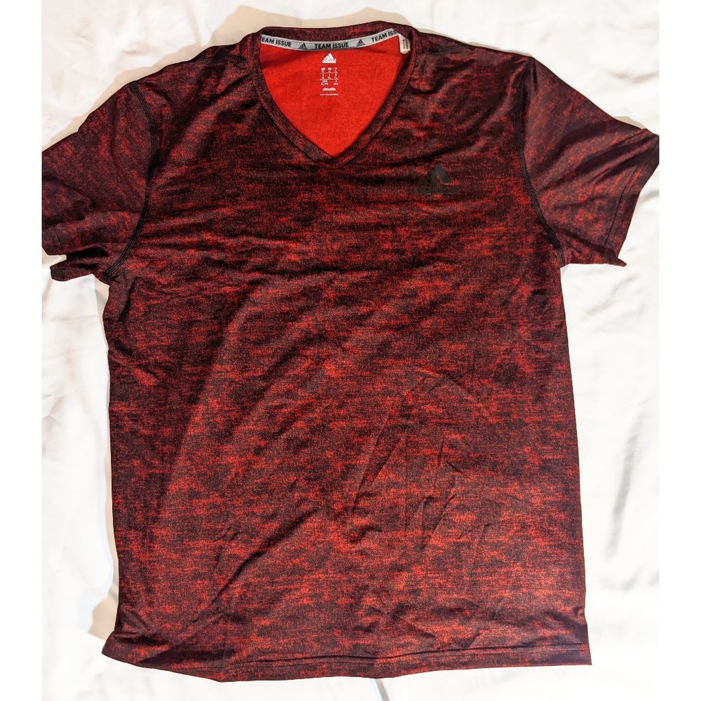 New ADIDAS T Shirt - XL
